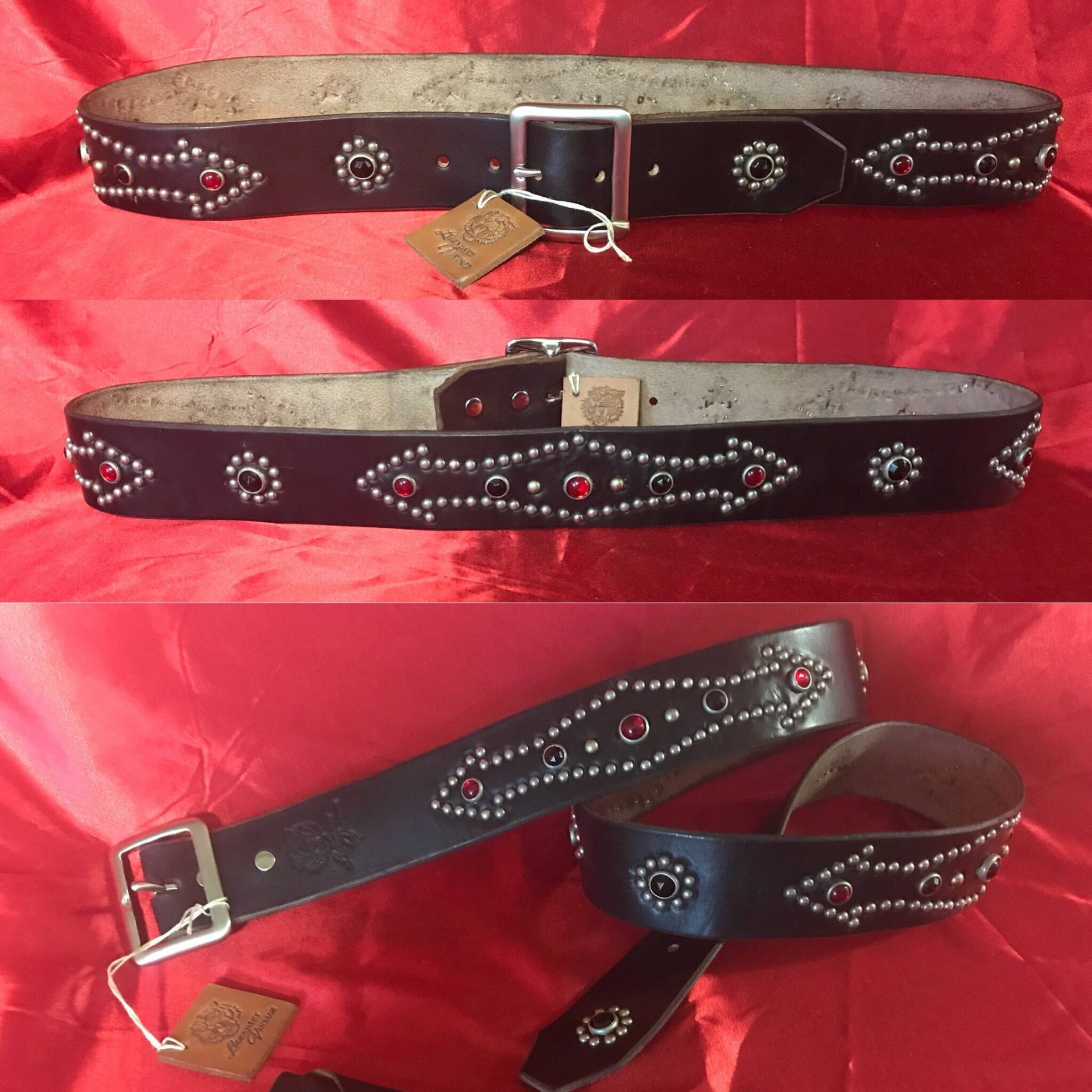Handgemachter Besetzter Juwelenbesetzter Rockabilly-Motorradgürtel Handgemachter Besetzter Juwelenbesetzter Rockabilly-Motorradgürtel von Legendaryvintage
