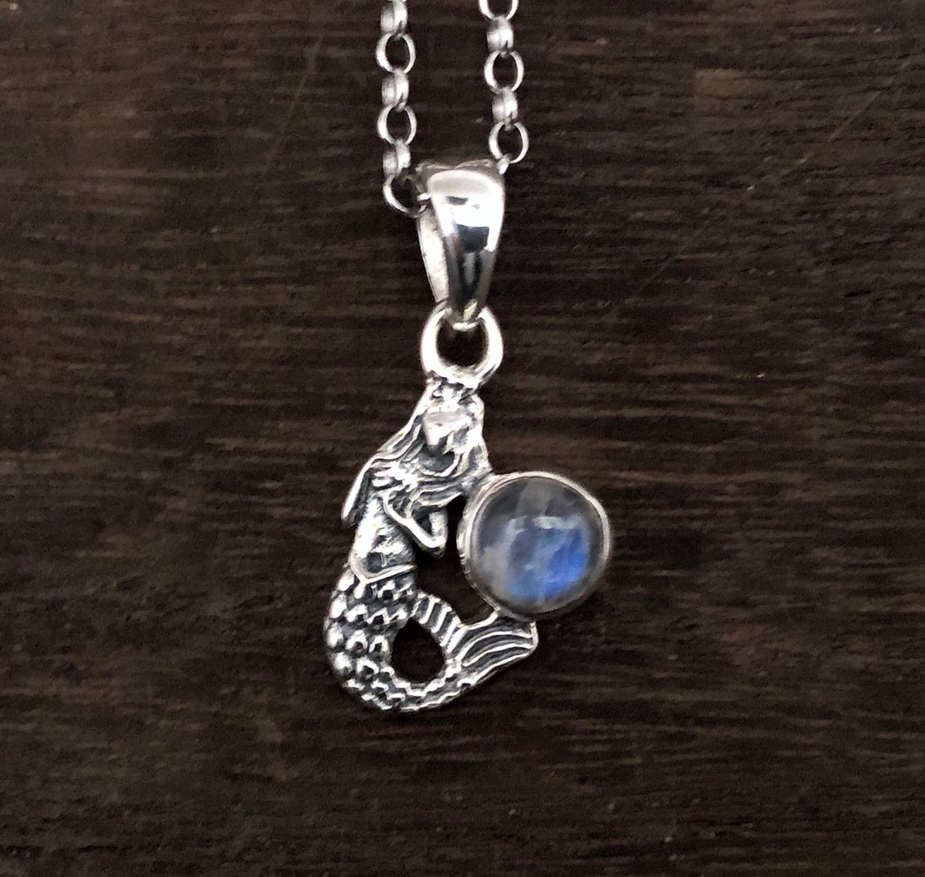 Hand Gegossener Sterling Silber Meerjungfrau Anhänger Regenbogen Mondstein Schmuck von LegendsSilver