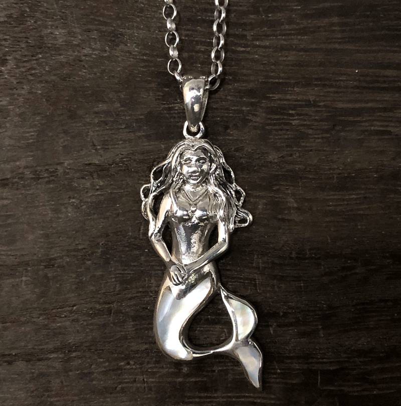 Handgemachte Sterling Silber Meerjungfrau Anhänger - Perlmutt Akzent von LegendsSilver