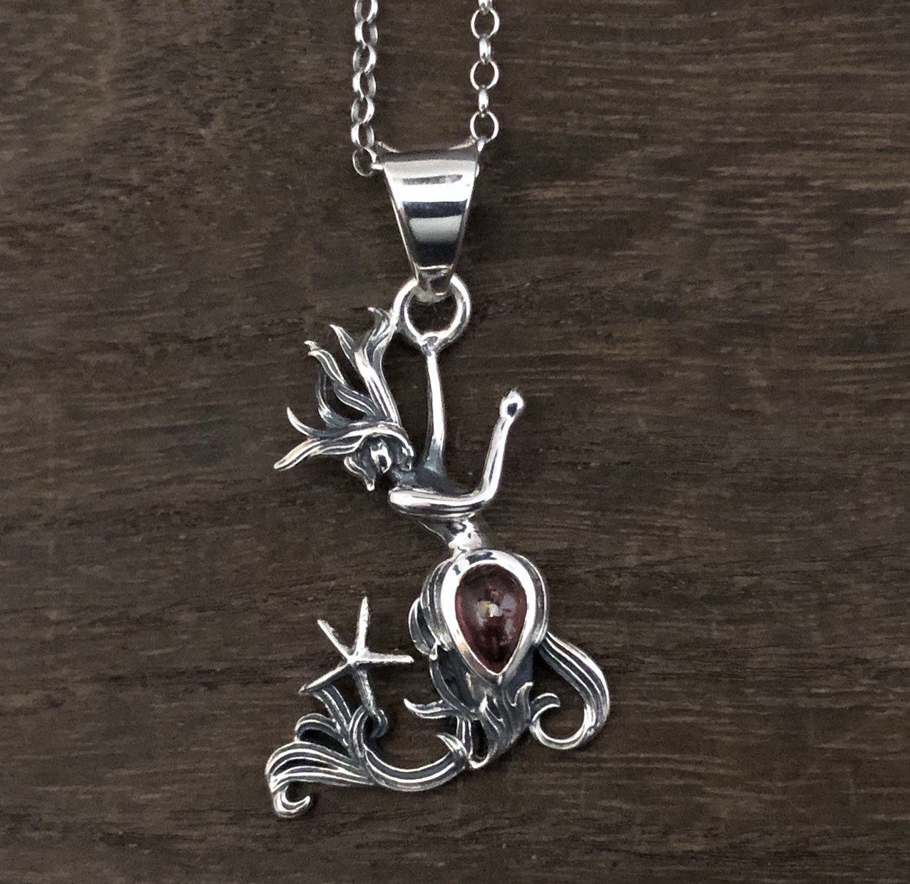 sterling Silber Meerjungfrau Anhänger Mit Turmalin Und Seestern von LegendsSilver