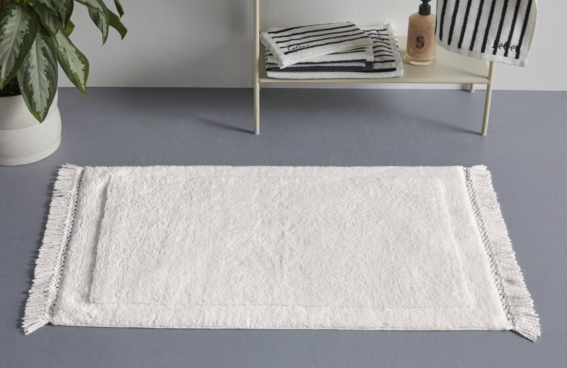 LeGer Home by Lena Gercke Badematte "Tamsin, Badvorleger, Badezimmer Teppich" Höhe 20 mm fußbodenheizungsgeeignet  strapazierfähig mit Fransen, Badteppich, Badematte, Baumwolle von Leger Home By Lena Gercke
