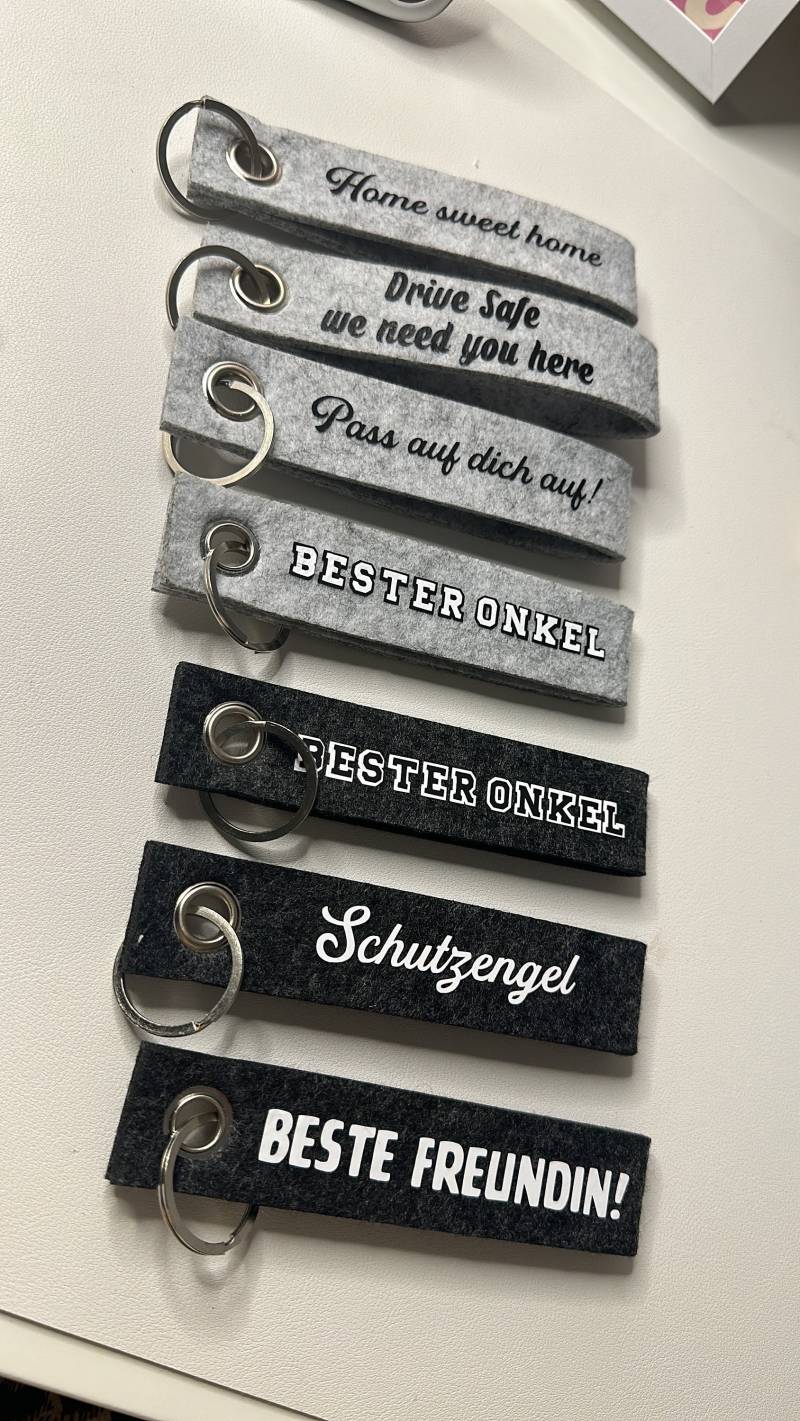 Filzanhänger, Schlüsselanhänger Aus Filz, Personalisierte Schlüsselanhänger, Wunschtext, Geschenk, Wunschnamen, Geschenke Filzanhänger, Schlüsselanhänger Aus Filz, Personalisierte Schlüsselanhänger, Wunschtext, Geschenk, Wunschnamen, Geschenke von LegunaDesigns