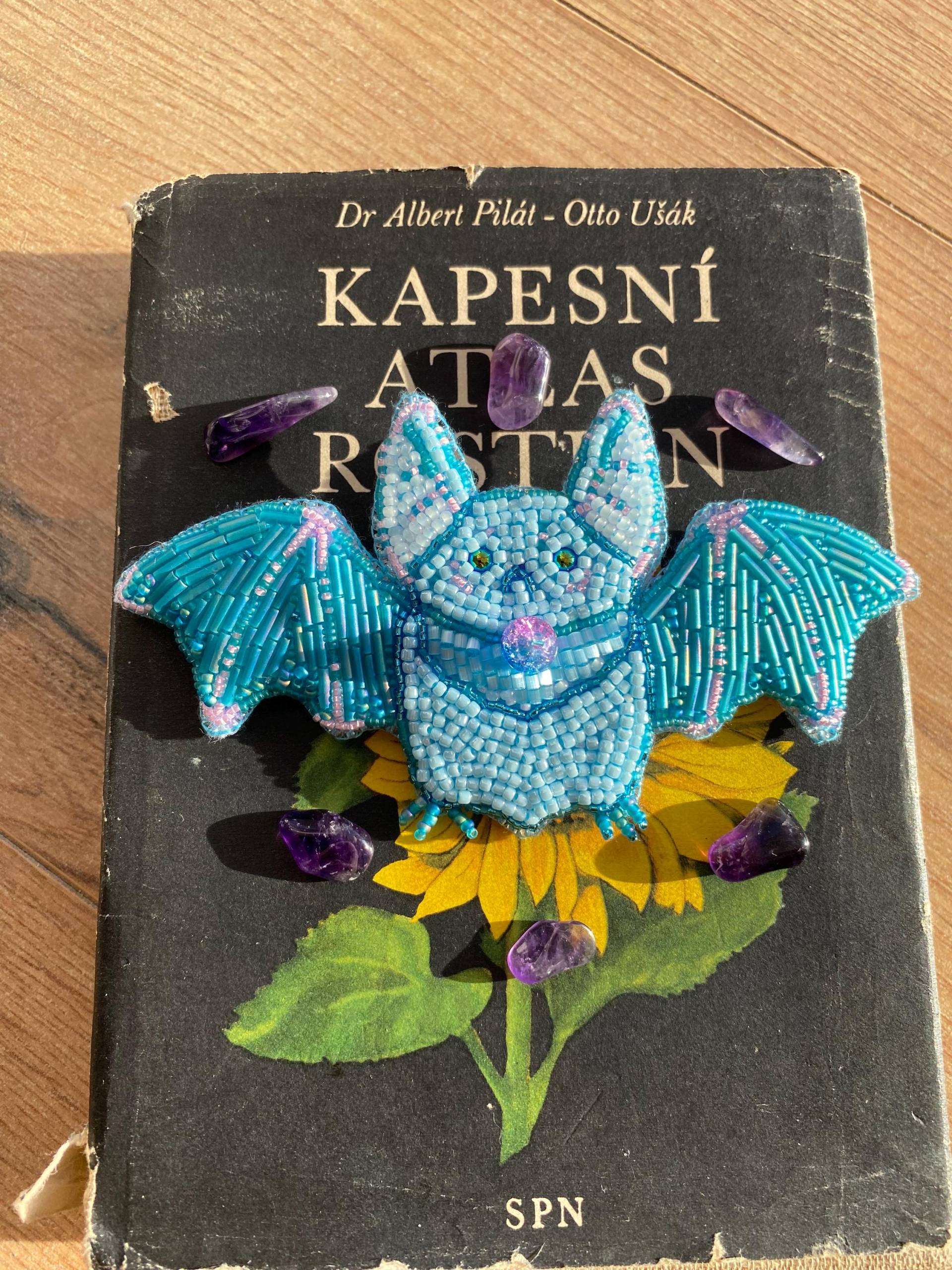 Fledermaus Perlen Brosche | Perlenstickerei, Handgemachter Schmuck, Pin, Geschenk Für Fledermausliebhaber von LeiSolar