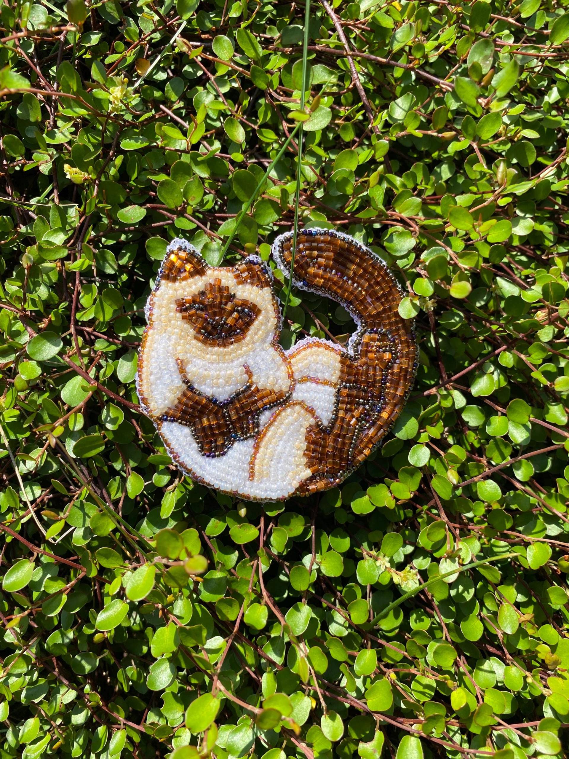 Katzenbrosche | Perlenstickerei, Handgemachter Schmuck, Pin, Geschenk Für Katzenliebhaber von LeiSolar