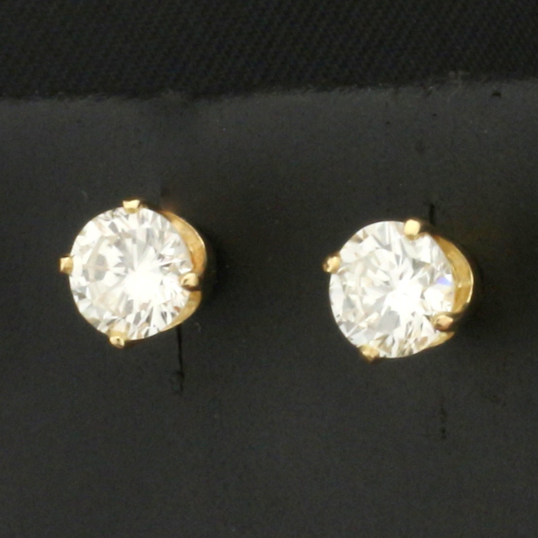 1Ct Tw Diamant Ohrstecker in 14K Gelbgold von LeifJewelryCo