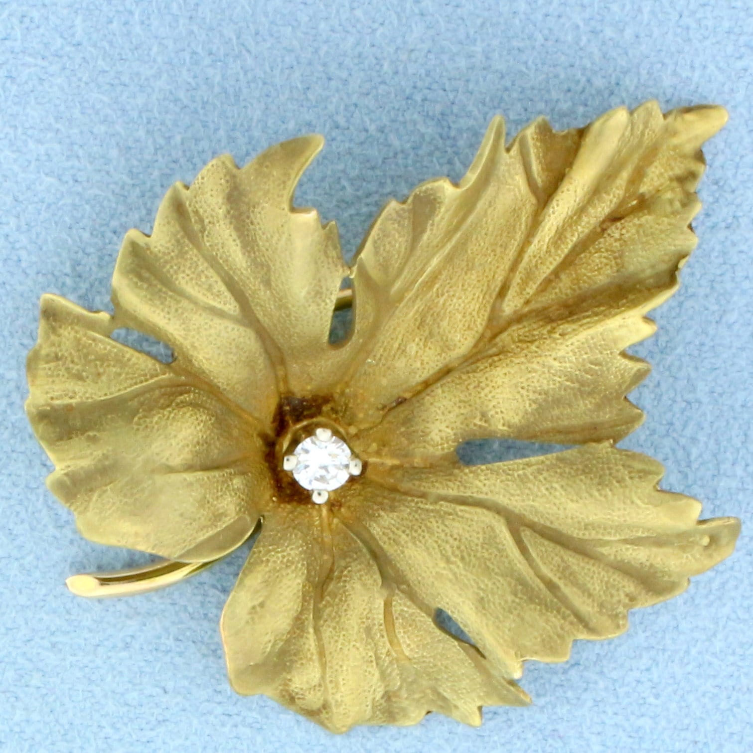 Diamant Ahorn Blatt Anhänger in 14K Gelbgold von LeifJewelryCo