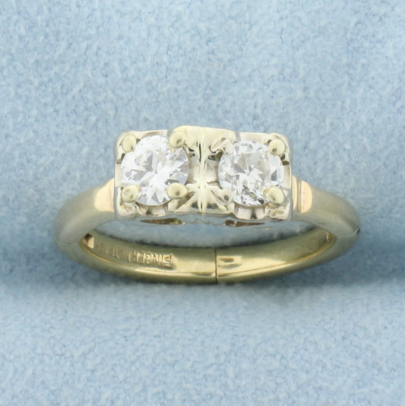 Vintage Zwei Stein Altschliff Diamant Toi Et Moi Ring Mit Dehnbarem Schaft in 14K Gelbgold von LeifJewelryCo