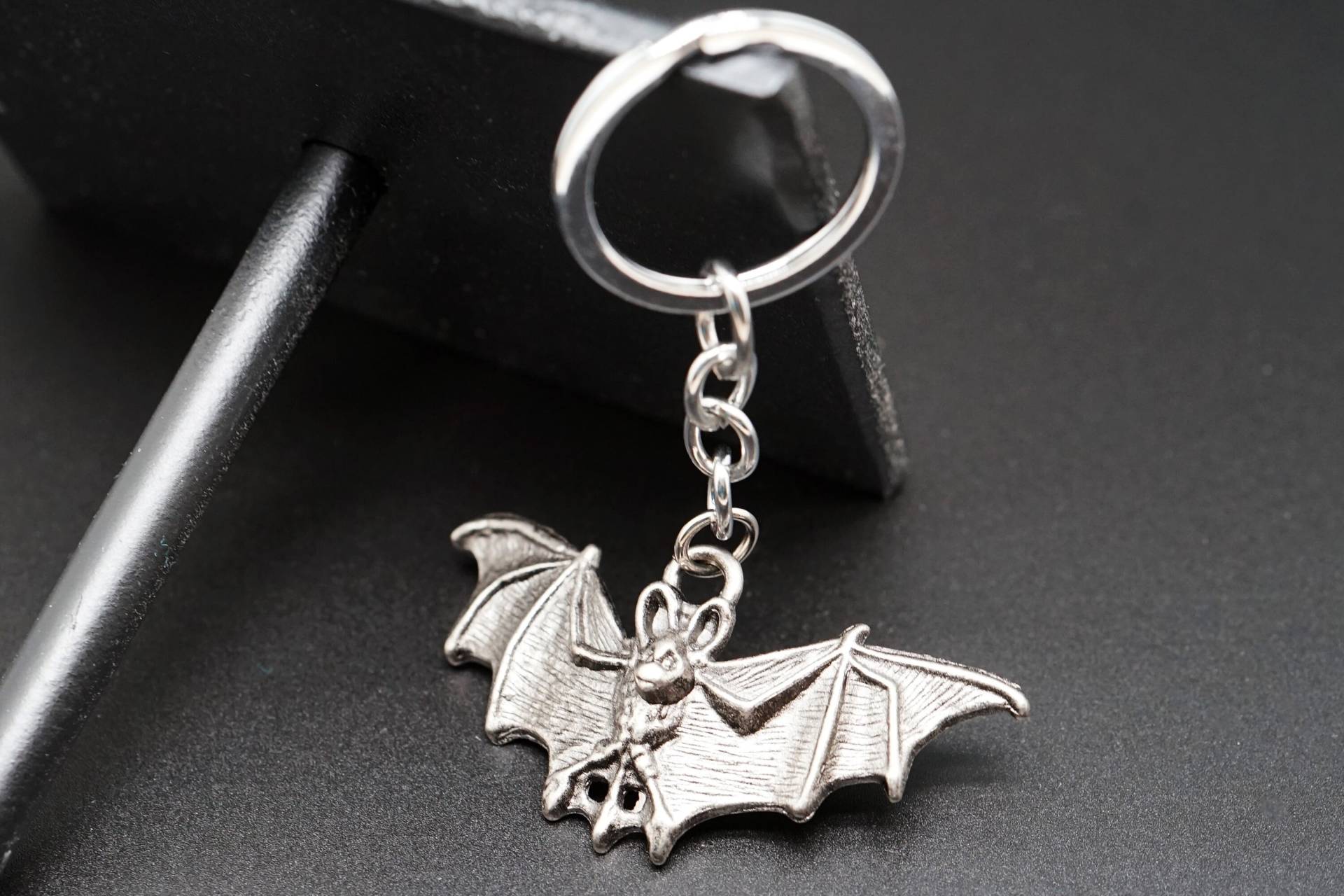 Fledermaus Schlüsselanhänger Aus Metall Fledermaus Schlüsselanhänger Aus Metall von LeifestyleDK