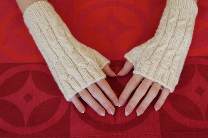 Armstulpen Wolle Creme Weiß Handgestrickte Elegante Handschuhe Warme Armstulpen Handgestrickt Pulswärmer Weihnachtsgeschenk Für Frau Winter von LeinenFlair