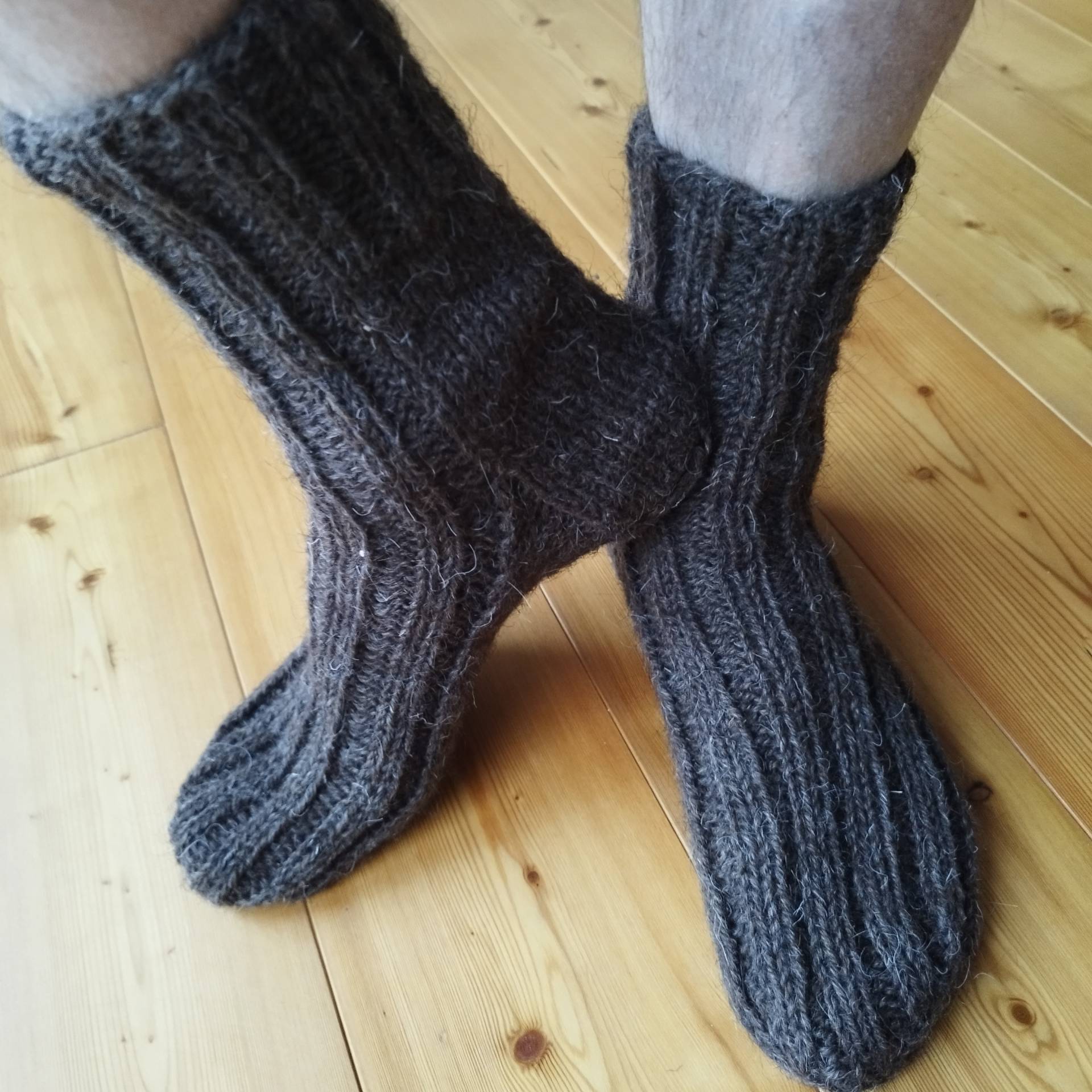 Handgestrickte Socken Gr. 42/43/44/45 Strümpfe Wolle Wintersocken Wandern Yoga Warme Geschenk Braun Hellbraun Bettsocken Handgestrickte Socken Gr. 42/43/44/45 Strümpfe Wolle Wintersocken Wandern Yoga Warme Geschenk Braun Hellbraun Bettsocken von LeinenFlair