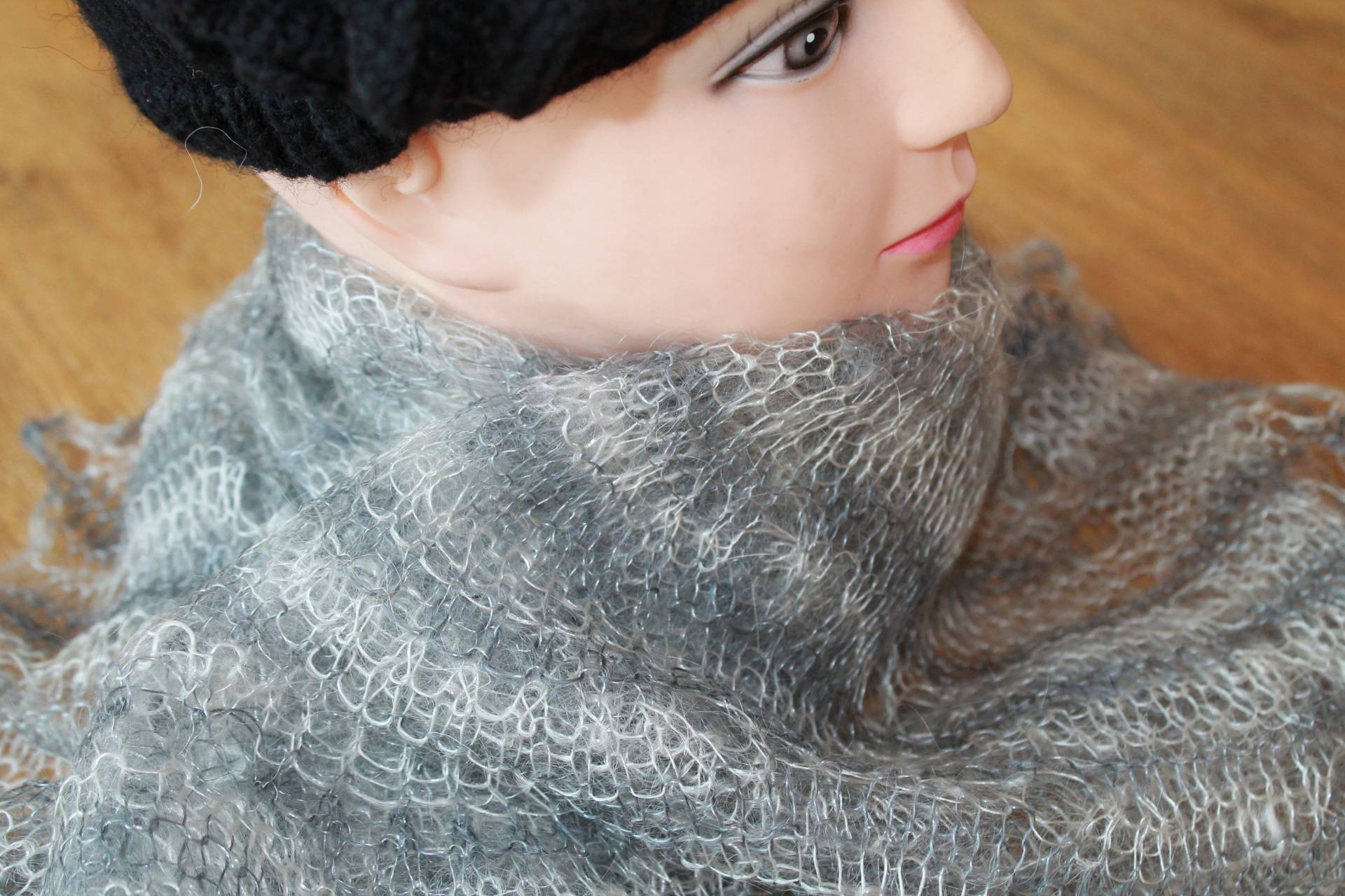 Handgestrickter Schal Mohair 190 X 85 cm Streifen Grau Weiß Handgestrickte Stola Gestreift Mohair Schal von LeinenFlair