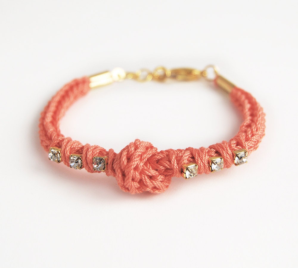 Koralle Armband Mit Strass, Knoten Armband, Stricken Aus Baumwolle, Arm Süßigkeiten von LeiniJewelry