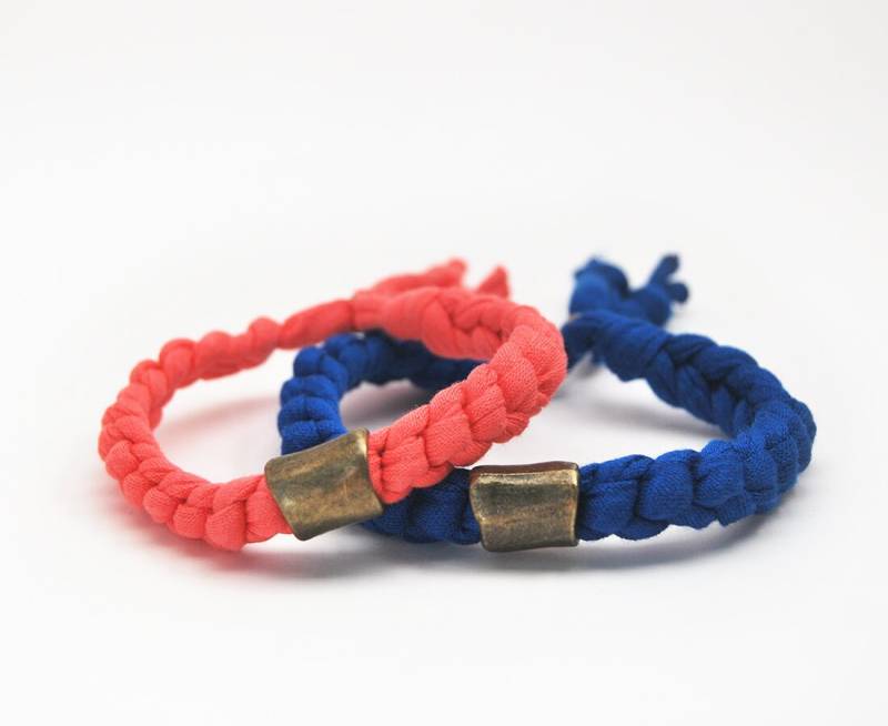 Paar Armband Set, Für Sie, Blau Und Koralle Armbänder, Set Aus Zwei Freundschaftsbändern von LeiniJewelry
