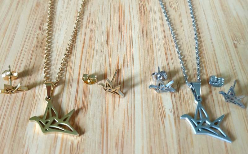 Kranich Set - Ohrstecker Und Halskette Aus Edelstahl Origami -Ohrringe, Kette, Minimalistisch Kranich Set - Ohrstecker Und Halskette Aus Edelstahl Origami -Ohrringe, Kette, Minimalistisch von LeisModeaccessoires