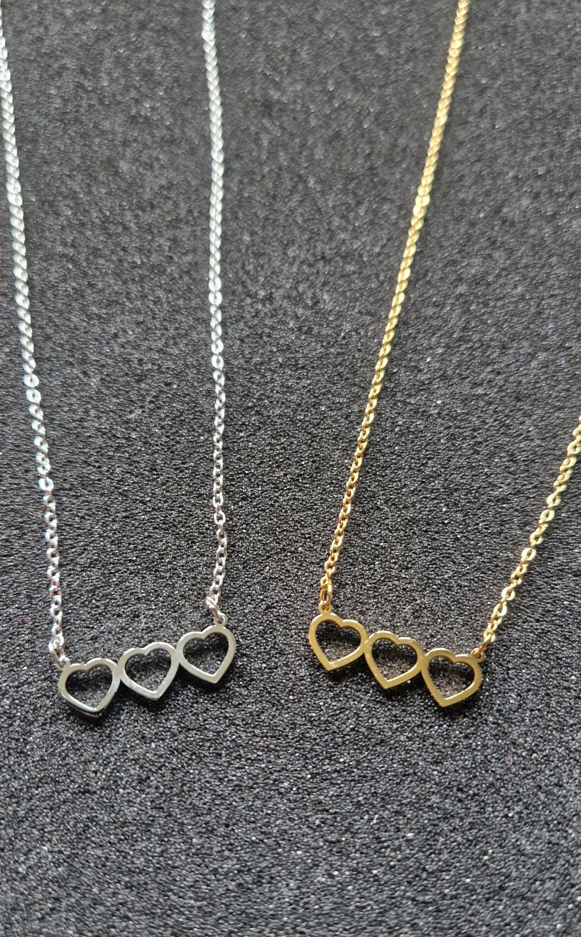 Schöne -Herz - Halskette in Gold/Silber Aus Edelstahl, Kette, Schmuck, Minimalistisch, Herz, Herzreihe, Geschenk, Trend Schöne -Herz - Halskette in Gold/Silber Aus Edelstahl, Kette, Schmuck, Minimalistisch, Herz, Herzreihe, Geschenk, Trend von LeisModeaccessoires
