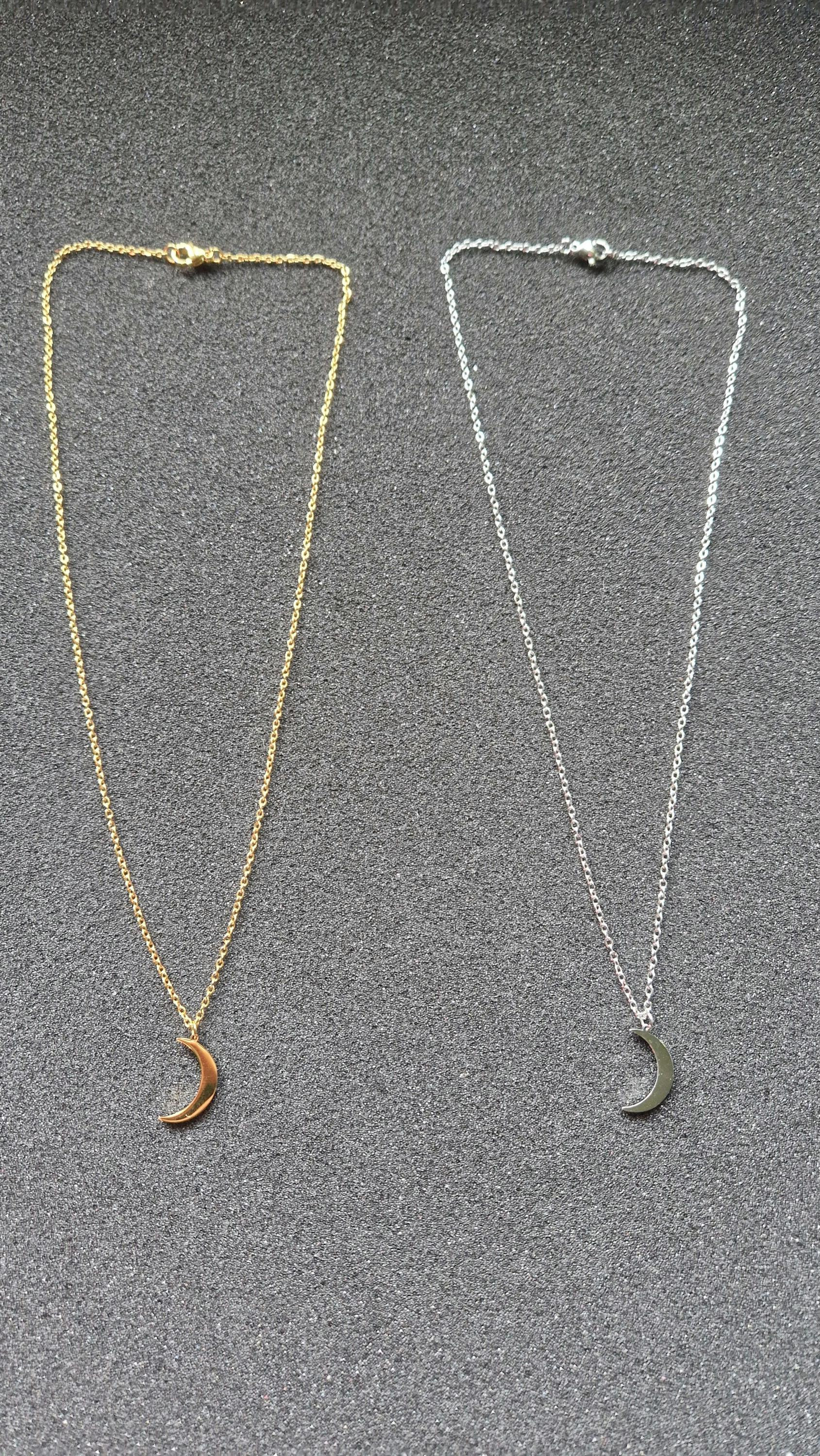 Schöne -Mond/Halbmond - Halskette in Gold/Silber Aus Edelstahl, Kette, Schmuck, Minimalistisch, Mondsichel, Geschenk, Trend Schöne -Mond/Halbmond - Halskette in Gold/Silber Aus Edelstahl, Kette, Schmuck, Minimalistisch, Mondsichel, Geschenk, Trend von LeisModeaccessoires
