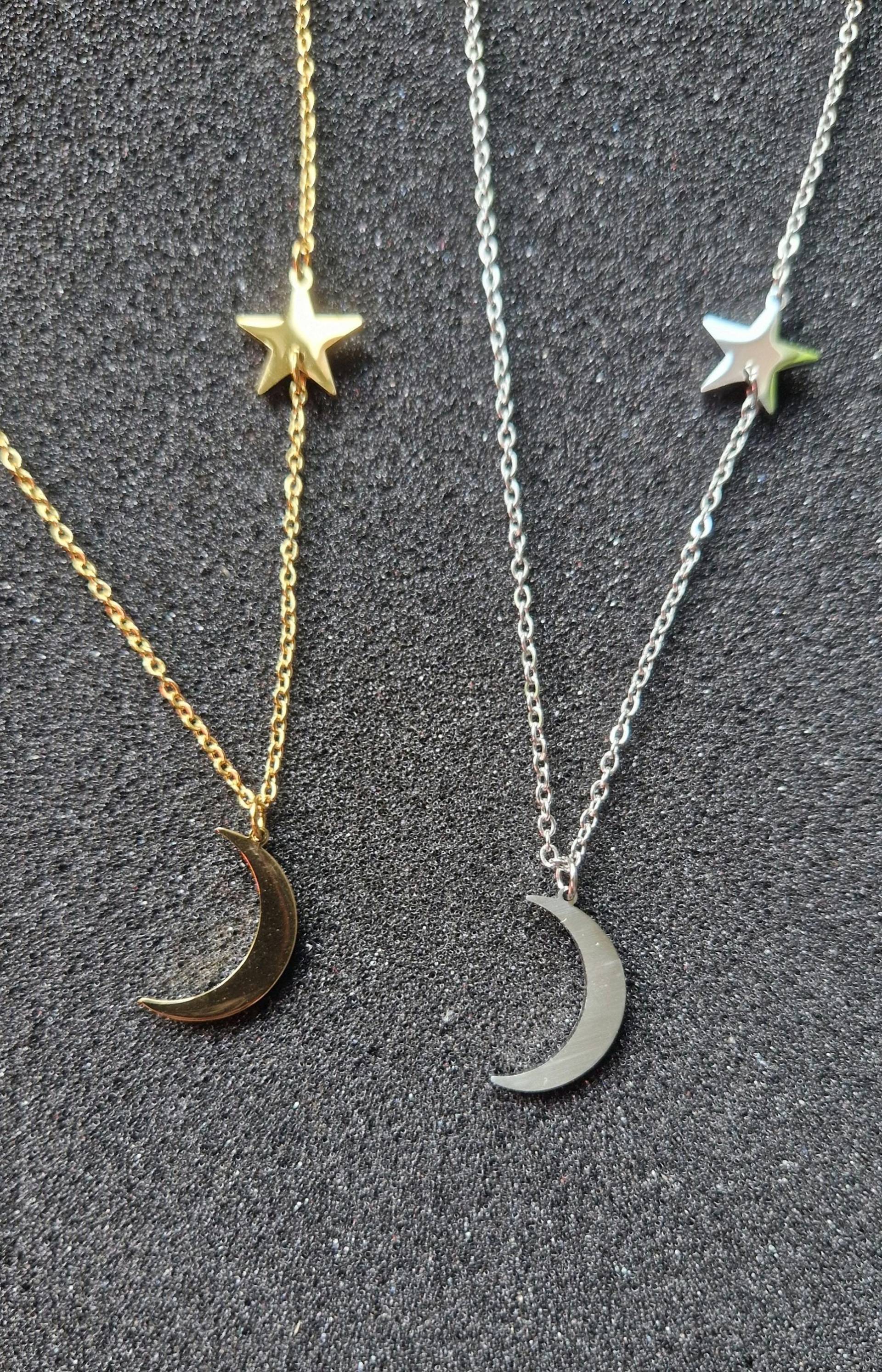 Schöne -Stern/Halbmond - Halskette in Gold/Silber Aus Edelstahl, Kette, Schmuck, Minimalistisch, Mondsichel, Sternschnuppe, Geschenk, Trend Schöne -Stern/Halbmond - Halskette in Gold/Silber Aus Edelstahl, Kette, Schmuck, Minimalistisch, Mondsichel, Sternschnuppe, Geschenk, Trend von LeisModeaccessoires