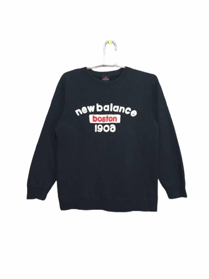 Vintage New Balance Großes Logo Sweatshirt Crewneck Pullover Zauber Aus Vintage New Balance Großes Logo Sweatshirt Crewneck Pullover Zauber Aus von LeisureVintageStore