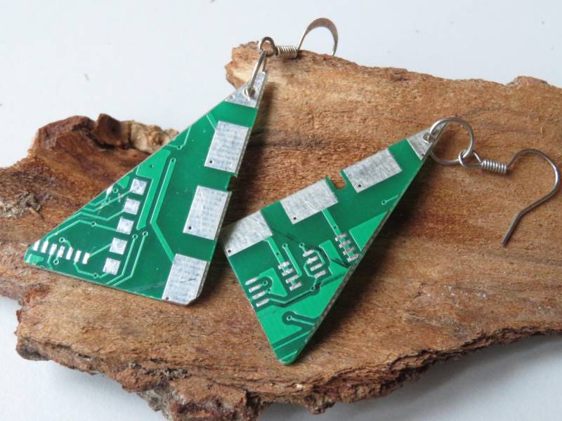 Ohrringe Aus Pc - Leiterplatte Grün/ Silber Ohrringe Aus Pc - Leiterplatte Grün/ Silber von Leiterplattenblues