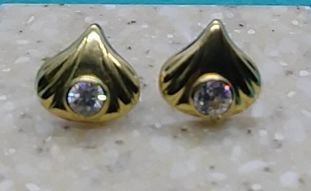 Vintage 18K, 750 Gelbgold Ohrringe Mit Cubic Zirkonia Ohrstecker Schmuck Vintage 18K, 750 Gelbgold Ohrringe Mit Cubic Zirkonia Ohrstecker Schmuck von LeizJewelsVintage