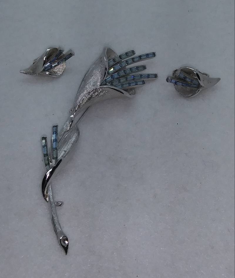 Vintage Coro Brosche & Ohrclip Set von LeizJewelsVintage