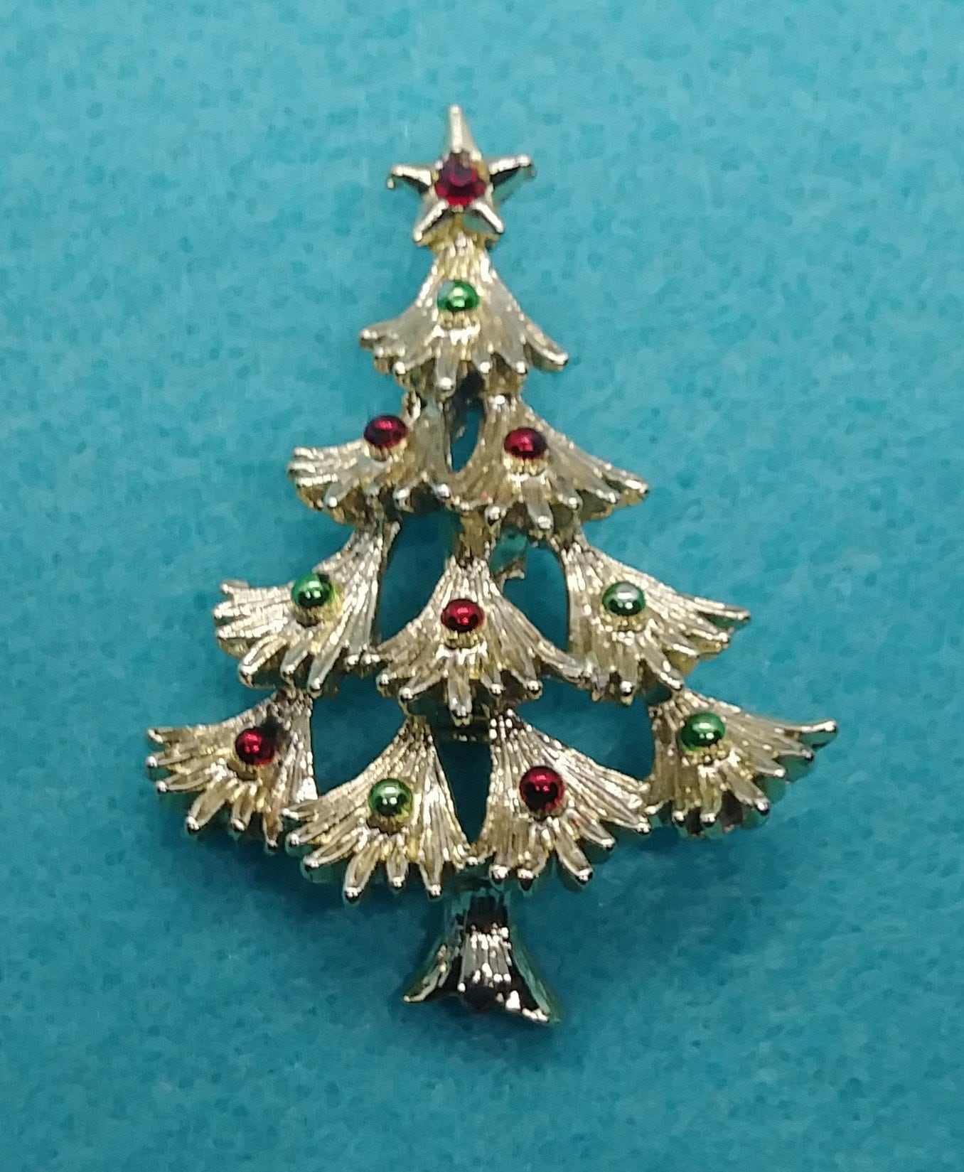 Vintage Emaille Weihnachtsbaum Brosche Vintage Emaille Weihnachtsbaum Brosche von LeizJewelsVintage