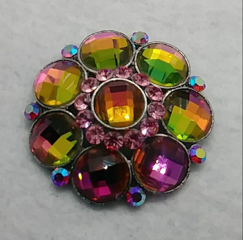 Vintage Große Ab Strass Kristall Anhänger Brosche Vintage Große Ab Strass Kristall Anhänger Brosche von LeizJewelsVintage