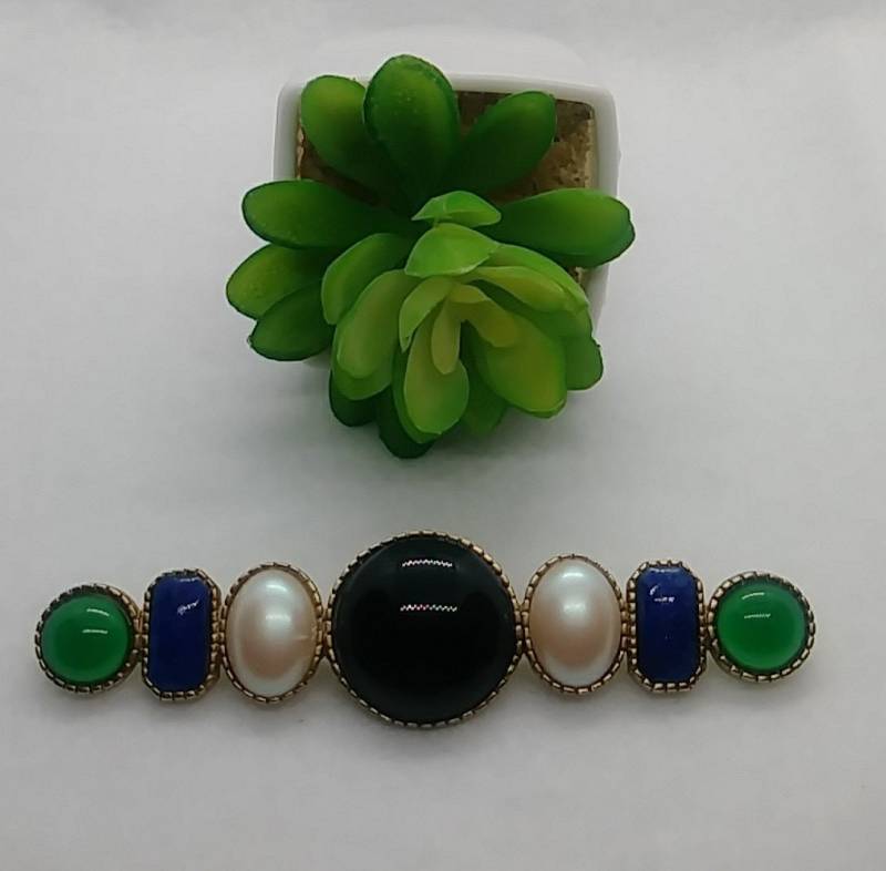 Vintage Gold Tone Große Brosche Mit Multi-Faux-Edelstein von LeizJewelsVintage