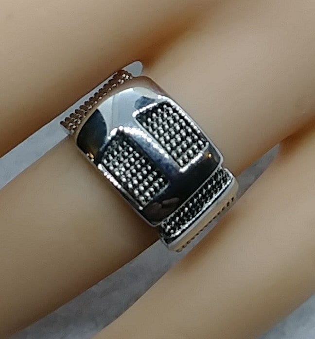 Vintage Mesh Schnalle Silber Ring Größe 6, 5 von LeizJewelsVintage