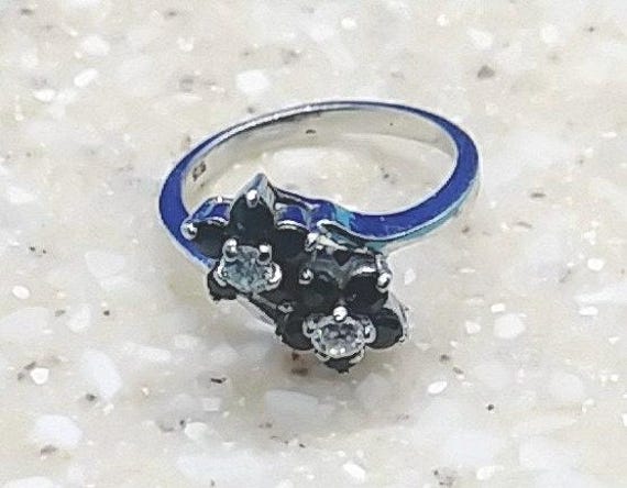 Vintage Sterling Blau Saphir Cz Blume Ring Größe 625 von LeizJewelsVintage