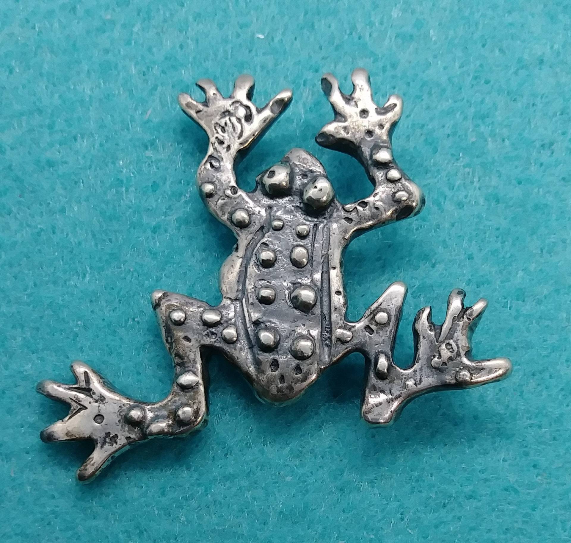 Vintage Sterling Silber Oxidieren Frosch Brosche Stift Schmuck Vintage Sterling Silber Oxidieren Frosch Brosche Stift Schmuck von LeizJewelsVintage