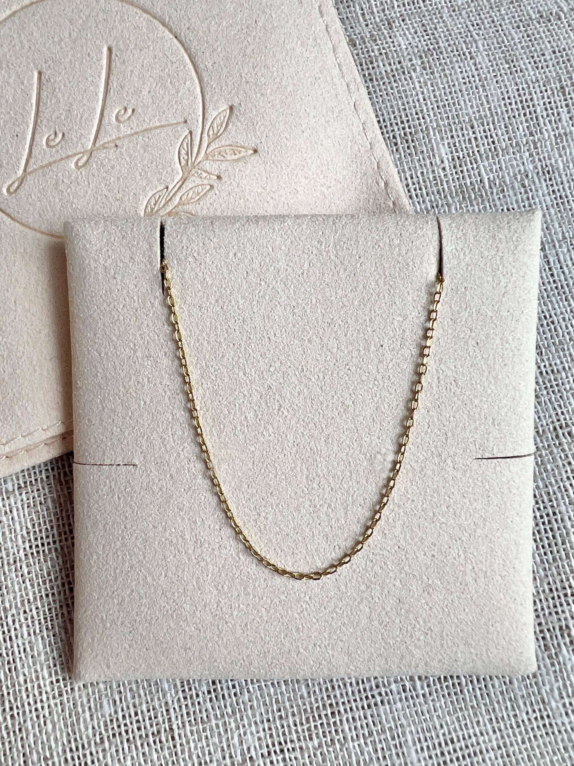 Basic Halskette 14K Mehrfachvergoldet Gold Buchstabenkette Basic Halskette 14K Mehrfachvergoldet Gold Buchstabenkette von LeleShopDE