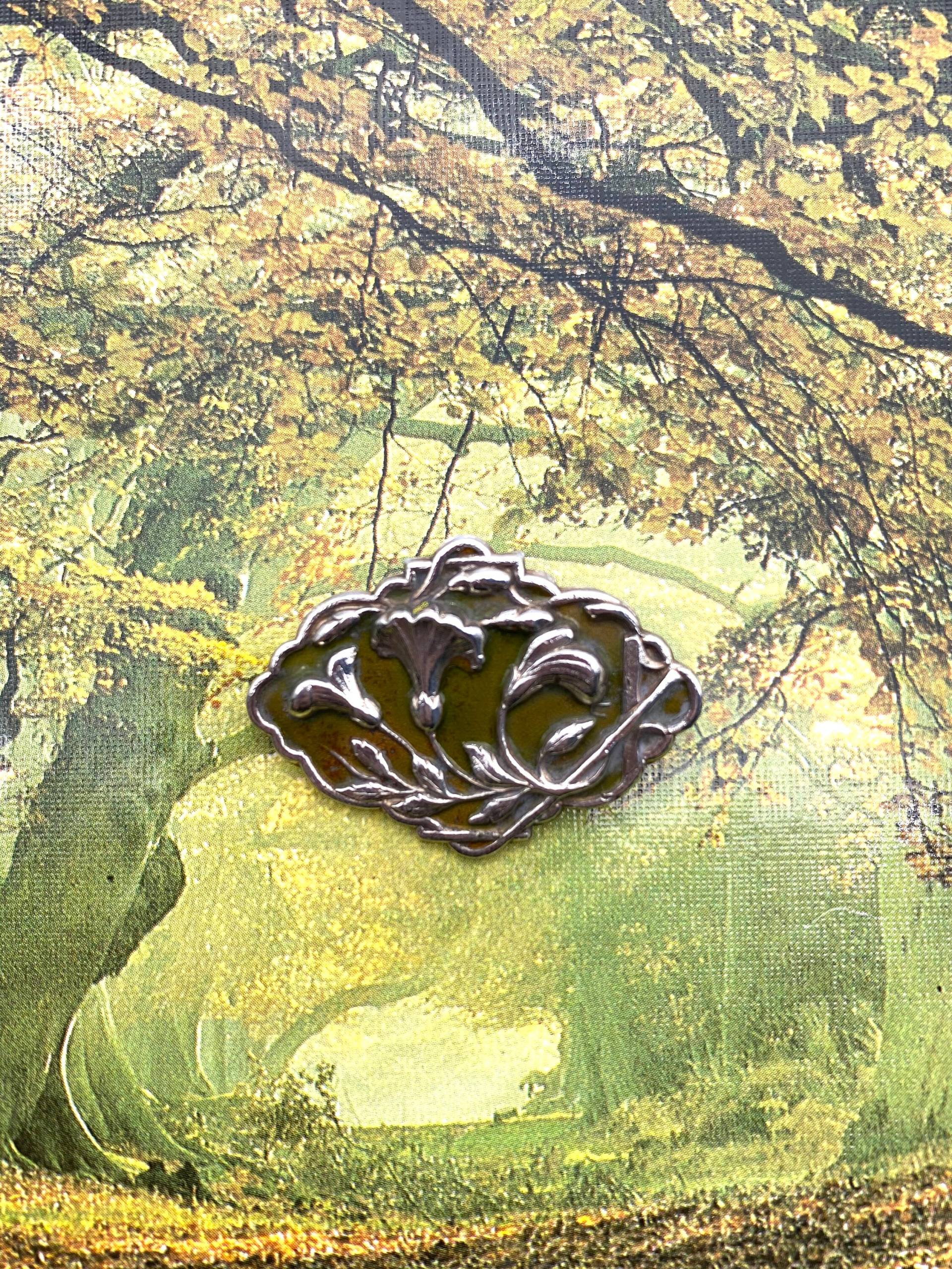 Emaille Blumenbrosche Emaille Blumenbrosche von LelongDesigns