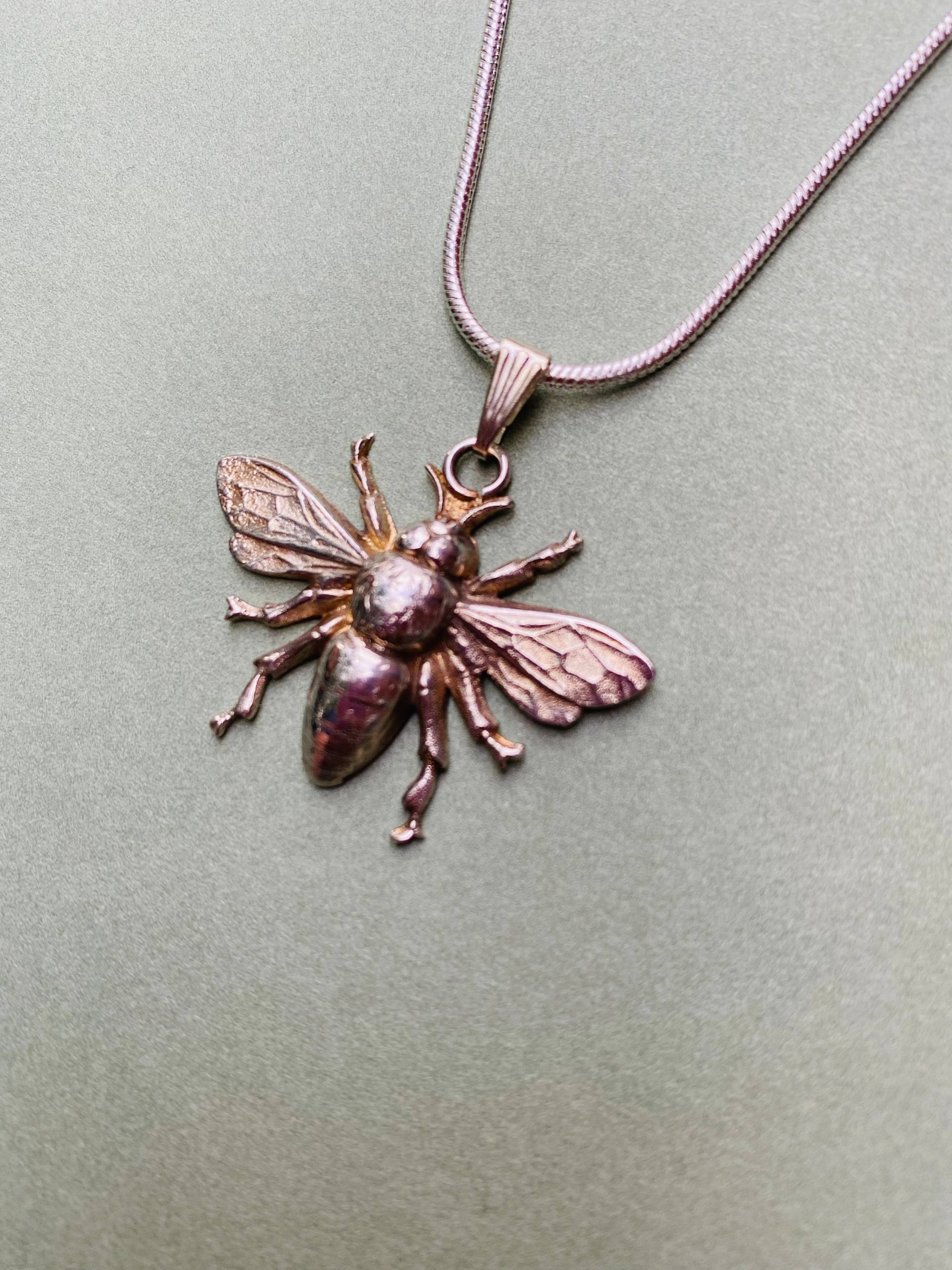 Jugendstil-Bienenanhänger Jugendstil-Bienenanhänger von LelongDesigns