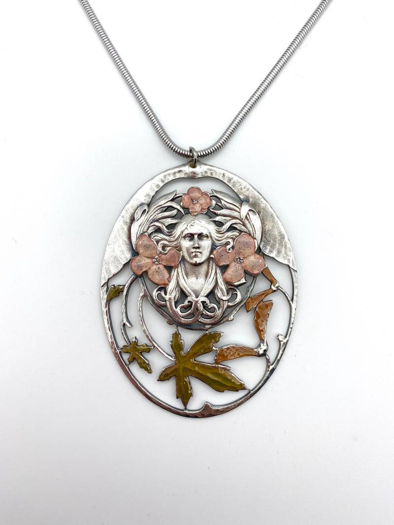 Sycamore Blatt Anhänger Mit Glas Emaille von LelongDesigns