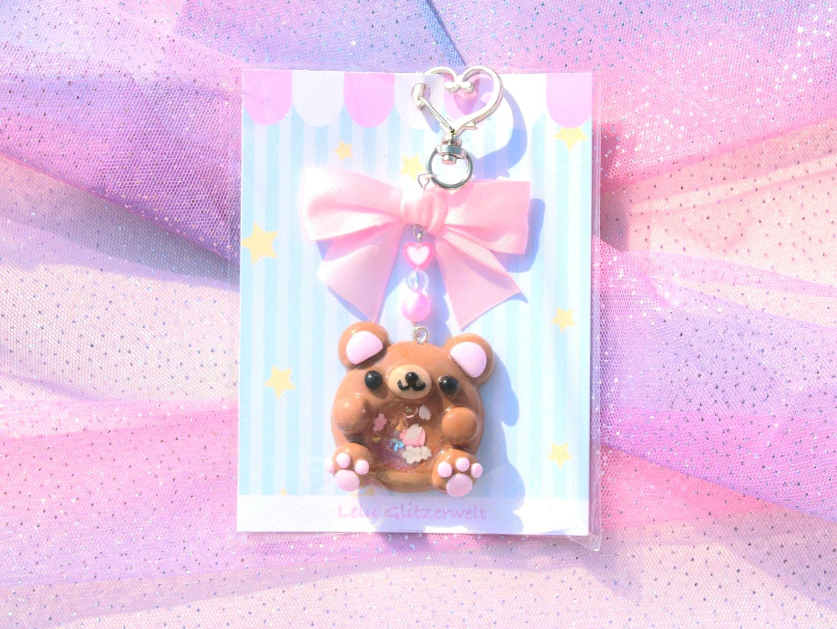 Cute Bear Polymer Clay Shaker Keychain - Handmade Kawaii Accessory With Bow & Beads Cute Bear Polymer Clay Shaker Keychain - Handmade Kawaii Accessory With Bow & Beads von LeluGlitzerwelt