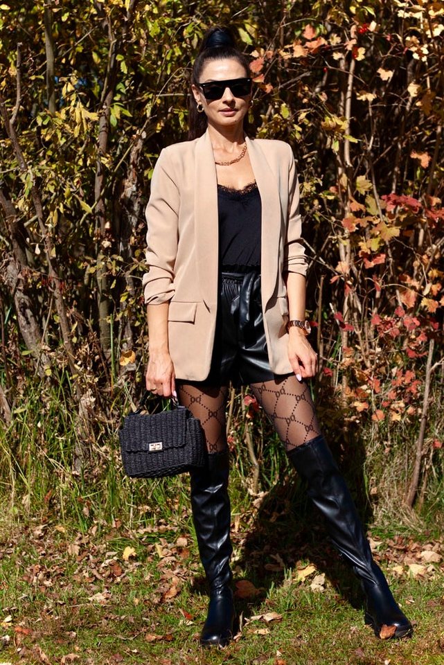 Lelü Fashion Kurzblazer Blazer mit gerafften Ärmeln 2 aufgesetzte Taschenklappen (rein dekorativ, ohne Funktion) von Lelü Fashion