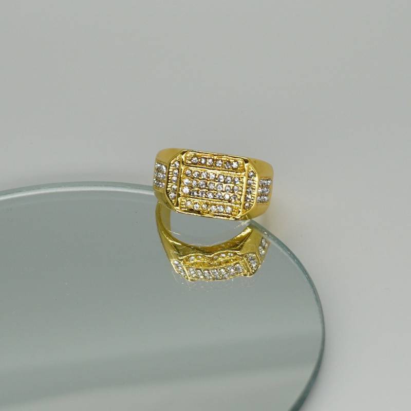 Ring Gold Felder Iced Out, Herrenring, Glänzend Vergoldete Metalllegierung Mit Strasssteinen, Glitzernd, Hip Hop, Hiphop Ring Gold Felder Iced Out, Herrenring, Glänzend Vergoldete Metalllegierung Mit Strasssteinen, Glitzernd, Hip Hop, Hiphop von LemasBling