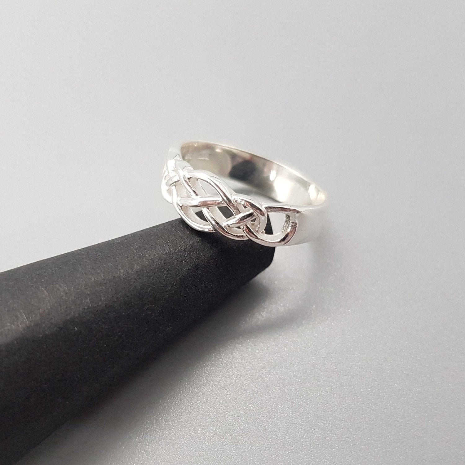 Ring Silber Flechtmuster Vorne Sterlingsilber Ring Silber Flechtmuster Vorne Sterlingsilber von LemasBling