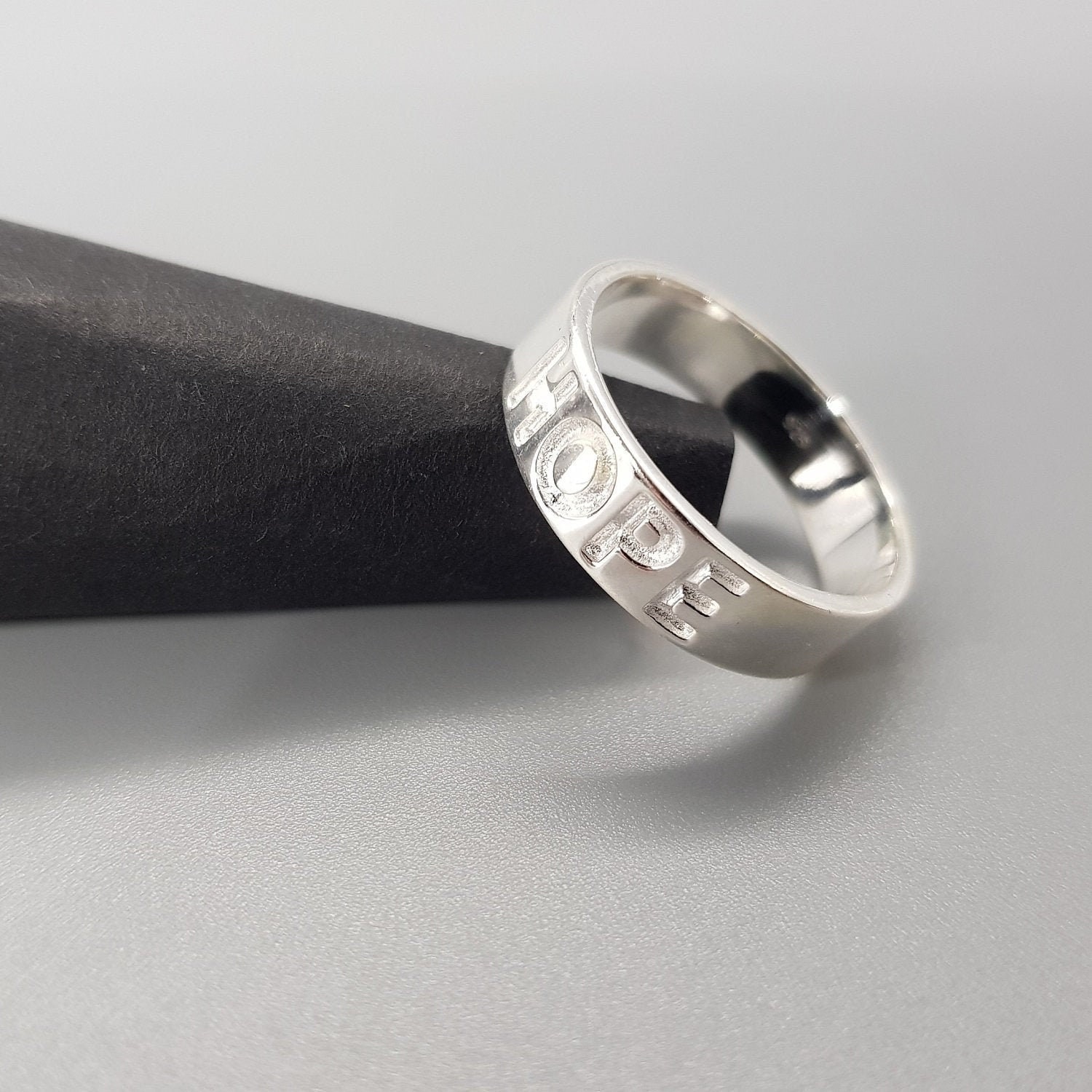 Ring Silber Schriftzug Hope Sterlingsilber Ring Silber Schriftzug Hope Sterlingsilber von LemasBling