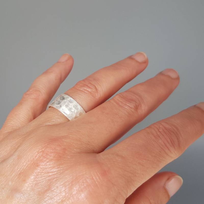 Ring Silber Mattiert Gehämmert Gebürstet 9 Mm Sterlingsilber Ring Silber Mattiert Gehämmert Gebürstet 9 Mm Sterlingsilber von LemasBling
