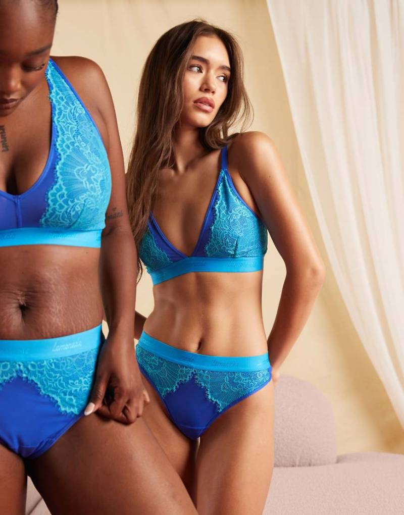 Lemonade Dolls - Synergy - Tanga aus Spitze und Netzstoff in leuchtendem Blau von Lemonade Dolls
