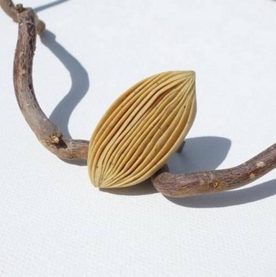 50 % Bereits Aufgetragen - Ovaler Ring Mit Mehreren Kleinen Blättern in Vergilbter Papieroptik 50 % Bereits Aufgetragen - Ovaler Ring Mit Mehreren Kleinen Blättern in Vergilbter Papieroptik von LemondedIDama