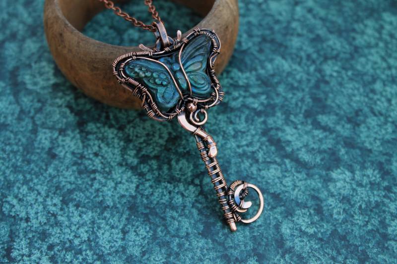 Labradorit Schmetterling Anhänger Wirewrap Schlüssel Halskette Heady Draht Kupfer Wire Rapped Schmuck Edelstein-Anhänger Geschenk Für Sie von LenaSinelnikArt