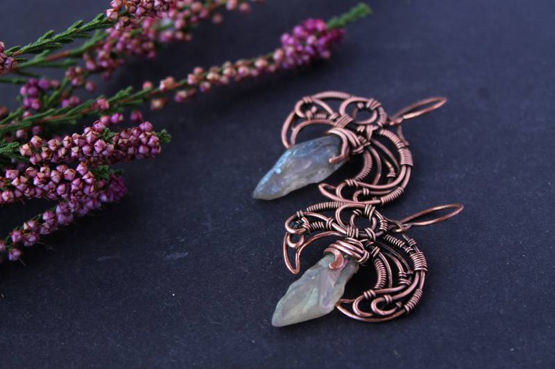 Mond Kristall Kupfer Ohrringe Lange Baumeln Metalwork Quartz Rustikale Boho Geschenk Für Sie von LenaSinelnikArt