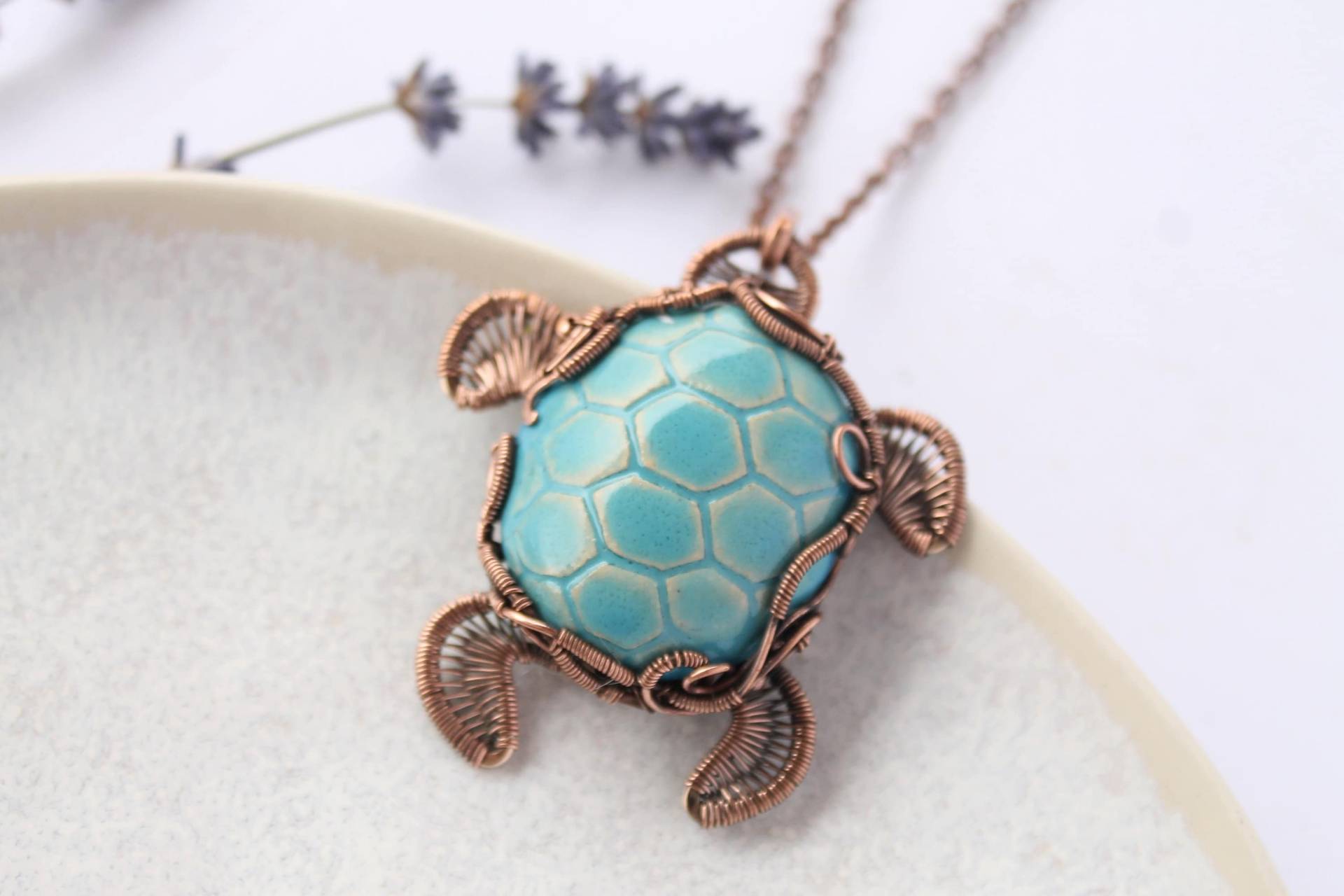 Schildkröte Wirewrapped Halskette Keramik Anhänger Draht Gewickelt Schmuck Kupfer Tier Wire Wrap Handwerker Kupferschmuck von LenaSinelnikArt