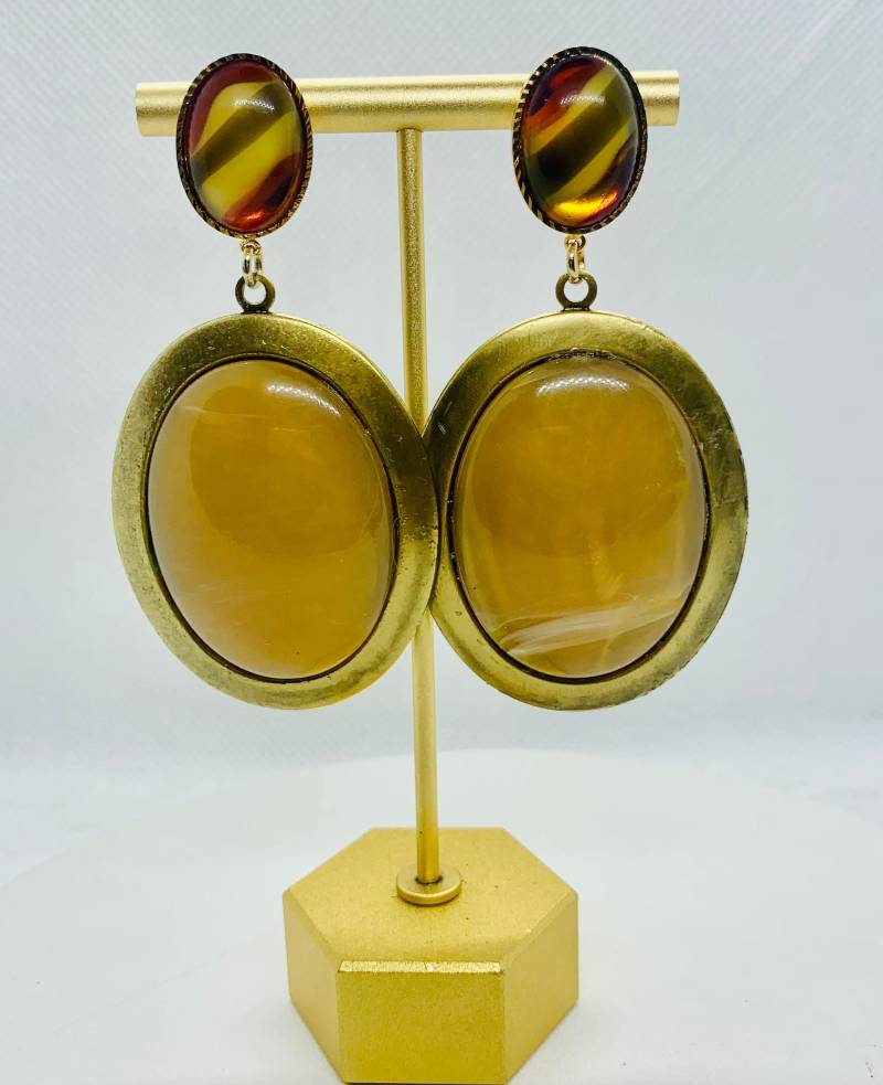statement Vintage Braun Karneol Marmor Wirbel Harz Kamee Mit Passenden Post Kronleuchter Ohrringe von CandyColorsJewelry