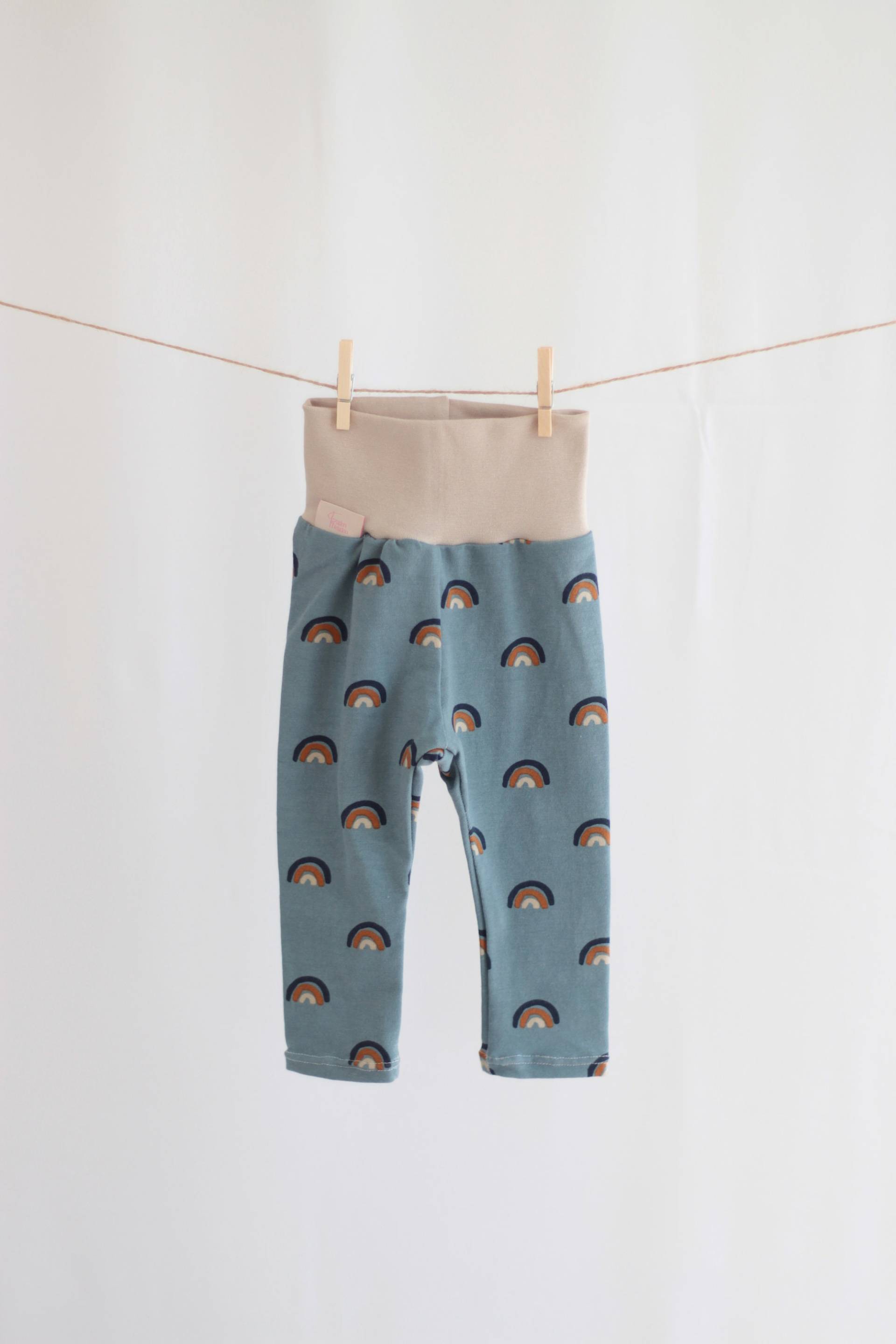 Baby Leggings Mit Bündchen in Gr. 68 Baby Leggings Mit Bündchen in Gr. 68 von LenasFadenFreuden