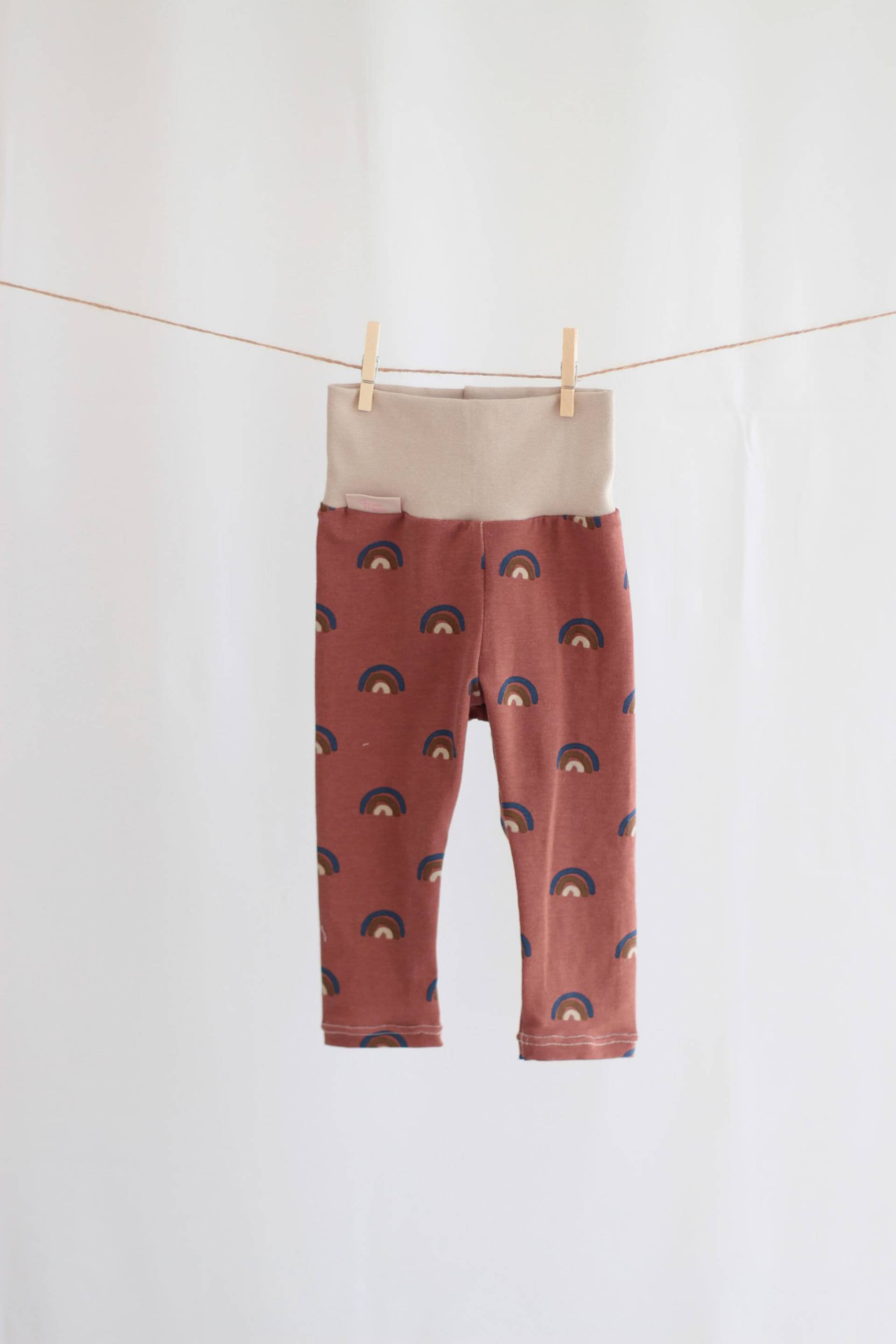 Baby Leggings Mit Bündchen in Gr. 68 Baby Leggings Mit Bündchen in Gr. 68 von LenasFadenFreuden