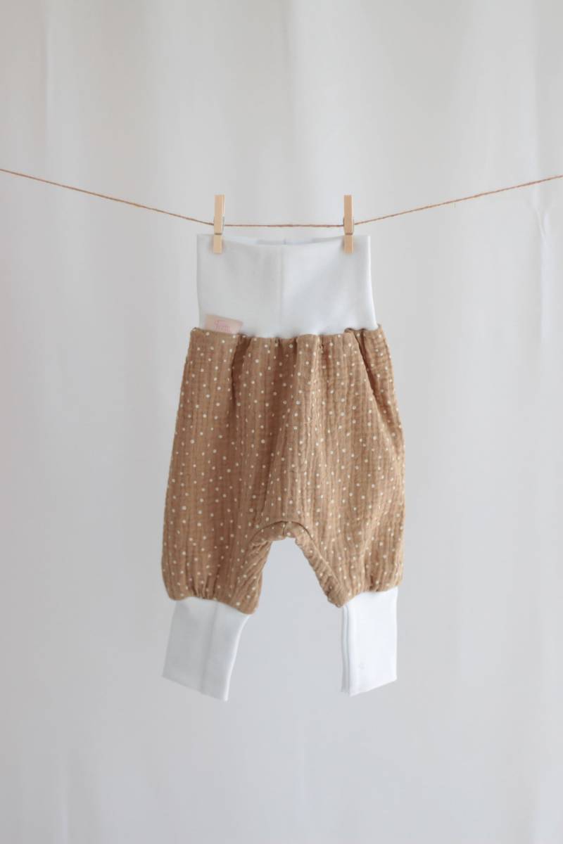 Musselin Pumphose Baby Größe 62/68 Musselin Pumphose Baby Größe 62/68 von LenasFadenFreuden